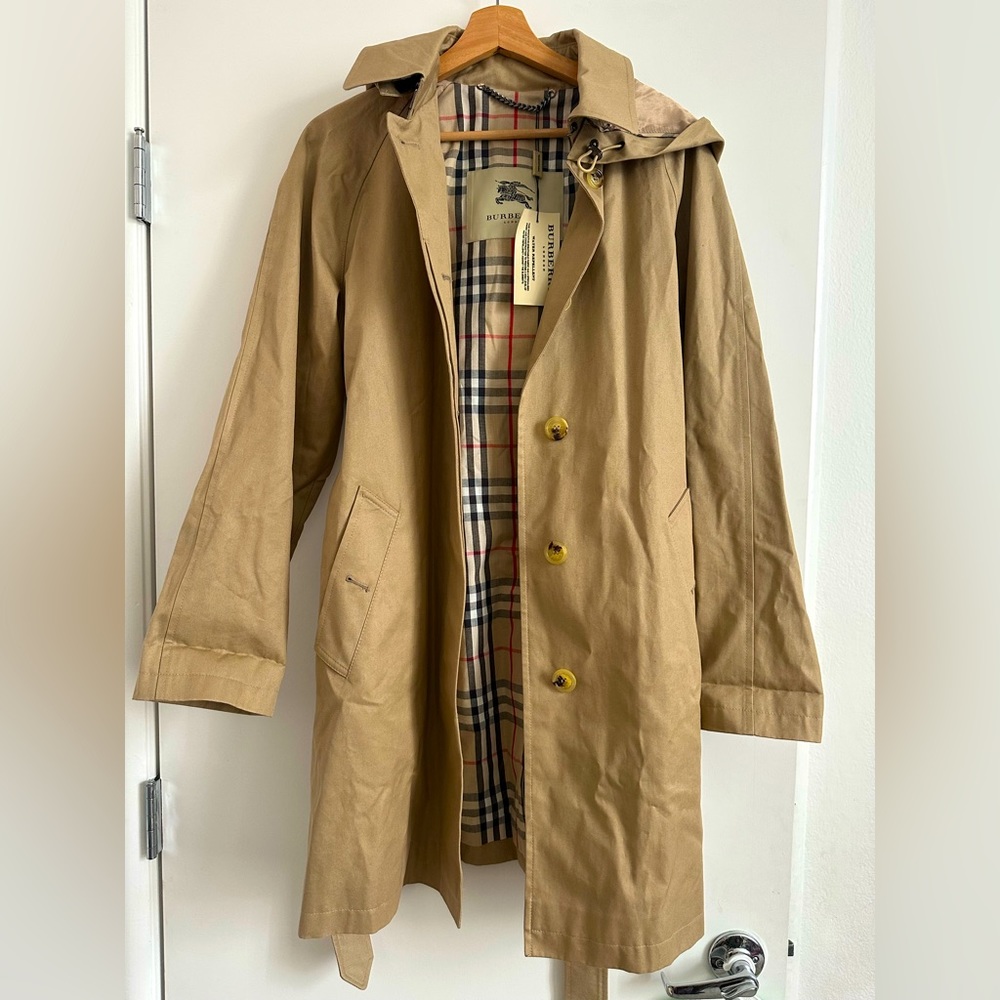 NWOT Burberry Trench Coat